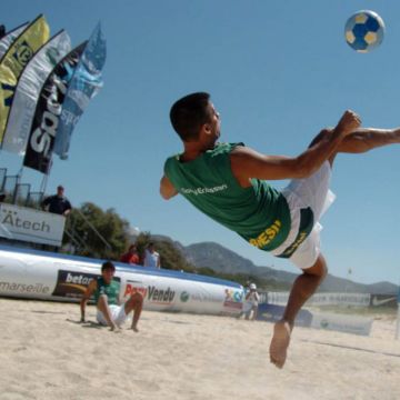 Footvolley 2012: Ο Τζιοβάνι παίζει μπάλα και μαγεύει  το φίλαθλο κοινό στη Nova