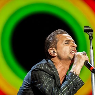 Η COSMOTE και περισσότεροι από 30.000 θεατές στη συναυλία των Depeche Mode