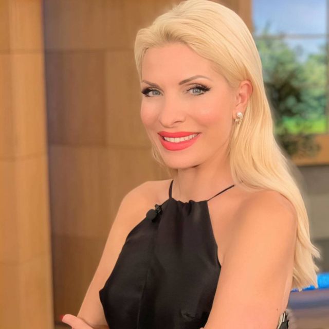 Στα Mad Video Music Awards η πρώτη εμφάνιση της Ελένης Μενεγάκη στο MEGA