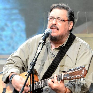 ΕΡΤ2 – Αφιέρωμα στον Λαυρέντη Μαχαιρίτσα: «Μια τρύπα στον καιρό… κύριε Μάνο»