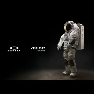 Δείτε τη νέα διαστημική στολή της NASA