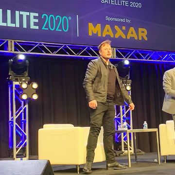 Καθησυχάζει τους αστρονόμους ο Elon Musk