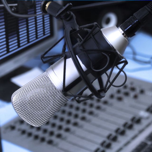 Ραδιοφωνικοί σταθμοί: Υπερψηφίστηκαν οι διατάξεις για τις παρεμβολές