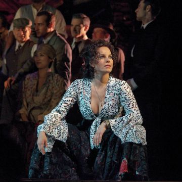 H METROPOLITAN OPERA ΖΩΝΤΑΝΑ ΣΤΟ ΤΡΙΤΟ ΠΡΟΓΡΑΜΜΑ