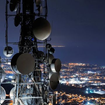 ΕΕΚΕ: Στα σκαριά επιπλέον χρεώσεις των καταναλωτών στον κλάδο των τηλεπικοινωνιών