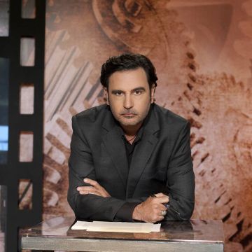 H ιστορία του Πειραιά «αναβιώνει» μέσα από τη «Μηχανή του Χρόνου», στο COSMOTE HISTORY HD