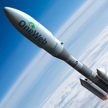 Η OneWeb καθυστερεί την εκτόξευση των δορυφόρων της, μετά από βλάβη που βρέθηκε στον πύραυλο