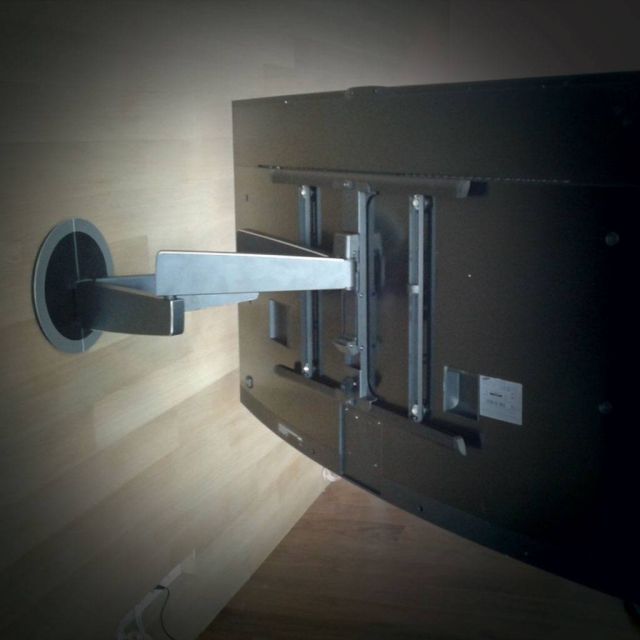 Εγκατάσταση κυρτής τηλεόρασης Samsung 65