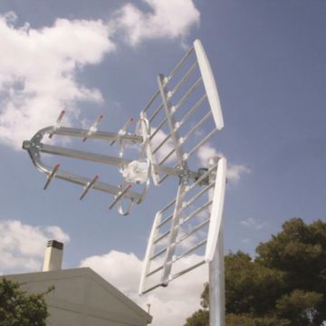 Αντικεραυνική προστασία με τις κεραίες Roc και Rotax