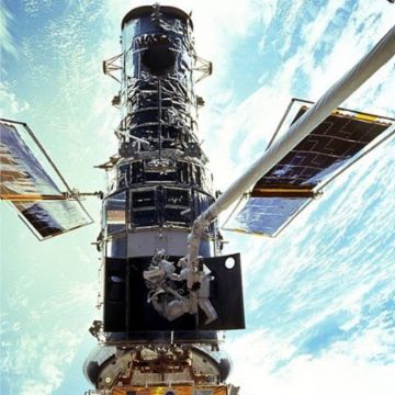Hubble: Η ΝASA δίνει στη δημοσιότητα πρωτοφανείς φωτογραφίες λόγω της επετείου των 30 ετών