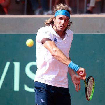 Τσιτσιπάς VS Ντε Μινόρ: Η αναμέτρηση για πρόκριση στα προημιτελικά του ATP Masters 1000 Rolex Paris στην COSMOTE TV