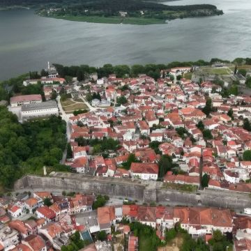 Όπου Υπάρχει Ελλάδα: Ρεπορτάζ και ιστορίες από Γιάννενα, Κοζάνη και Καρδίτσα