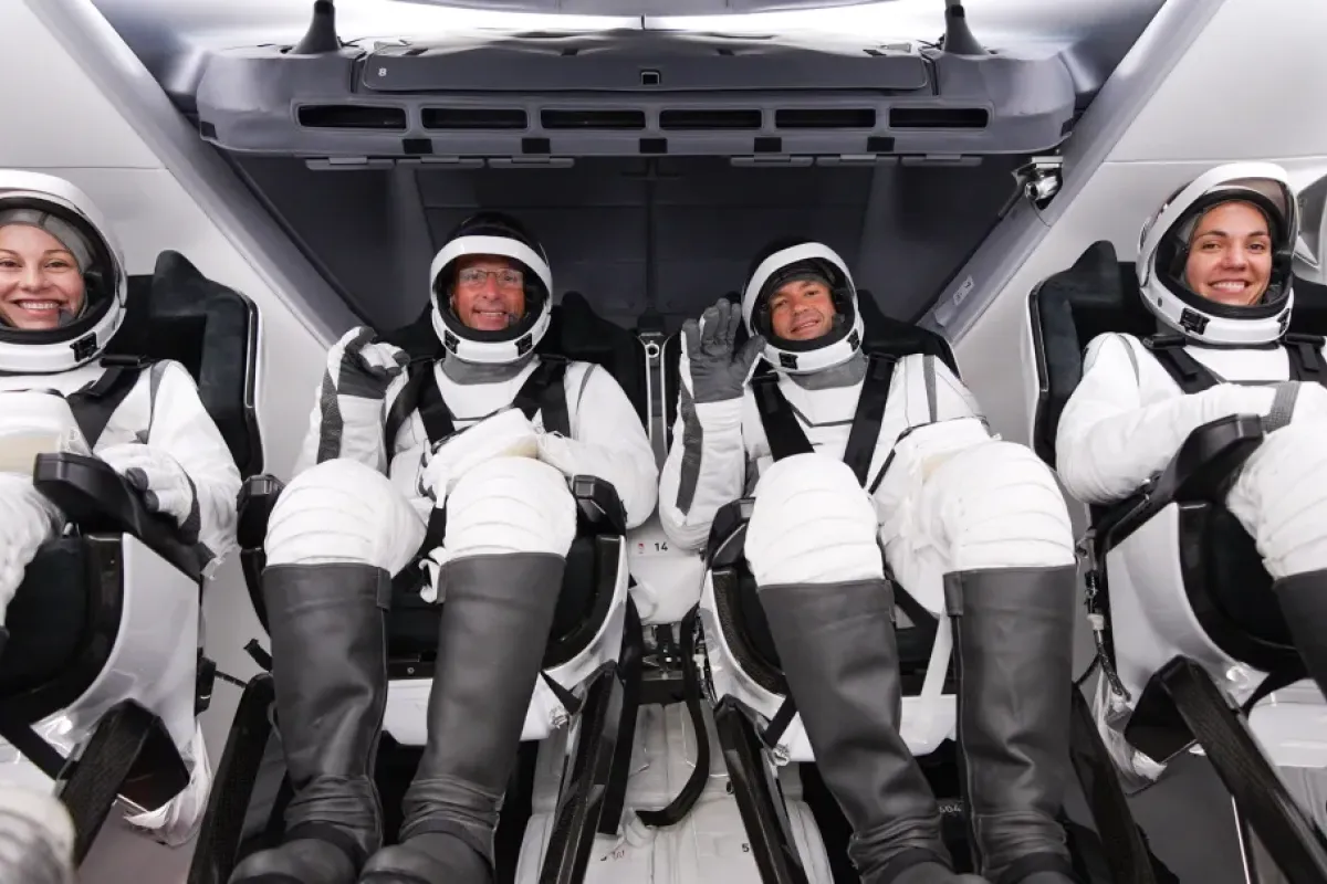 polaris dawn crew.webp.4797a51127325d8a3615e82f51f5c134 0fdd9bb9