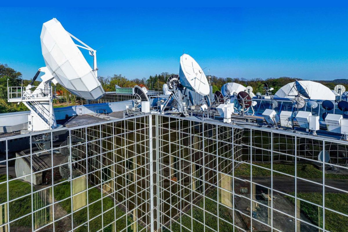 Σταθερή απόδοση καταγράφεται στα οικονομικά αποτελέσματα της SES για το πρώτο εξάμηνο του 2025