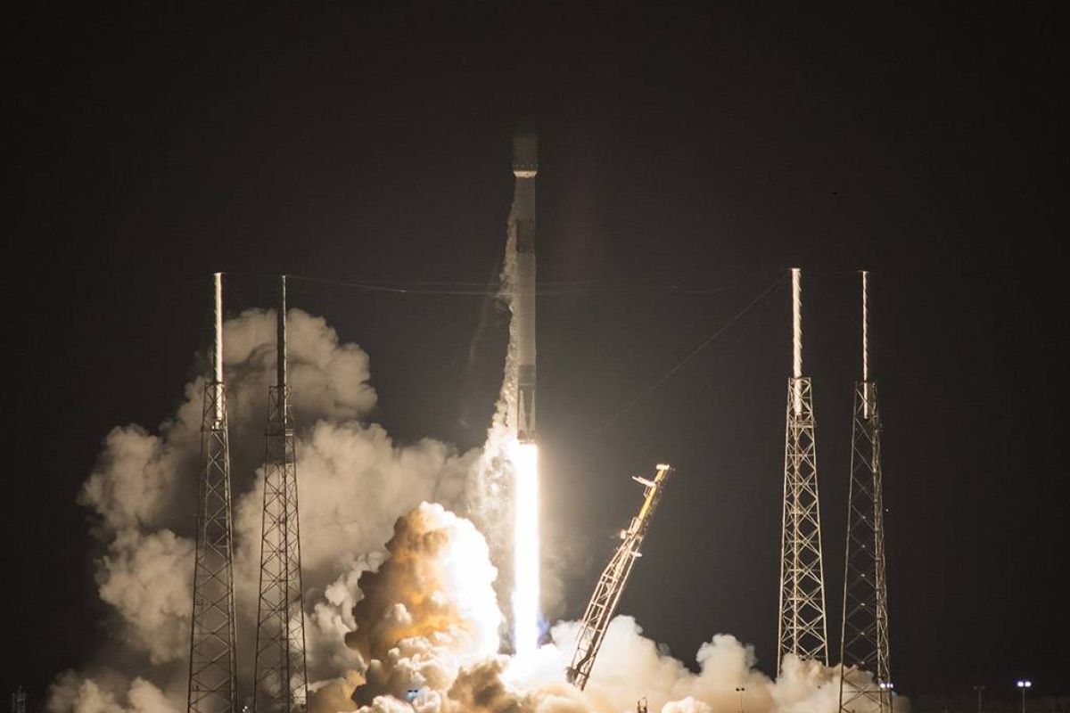 f60320e02af6b7f5076c650cedeaea51 XL 1075dac0