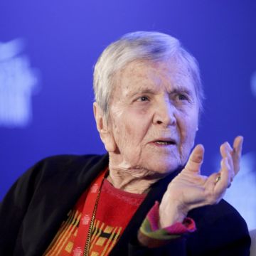 H EΡΤ τιμά την μνήμη της Ελένης Γλύκατζη – Αρβελέρ