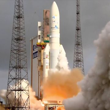 Επιτυχημένη η εκτόξευση των Thor 7 και Sicral 2