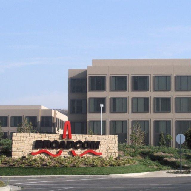 Η Broadcom ολοκληρώνει την εξαγορά της VMware