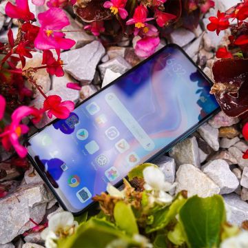 Αυτό το καλοκαίρι είναι Pop-Up με το νέο HUAWEI P smart Z!