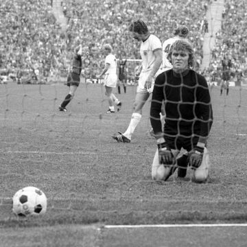 Μπάγερν εναντίον Αϊντραχτ σε έναν ξεχωριστό, με αιτία, ημιτελικό