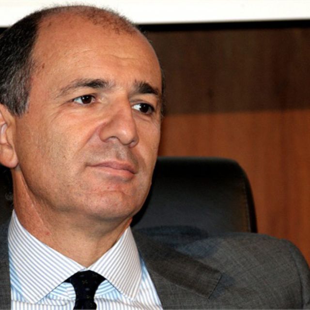 Η Ιταλία εγκαταλείπει τα σχέδια για δωρεάν άδειες στην επίγεια ψηφιακή