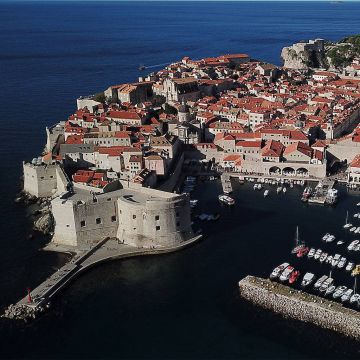 «Πολίτες της Ευρώπης»  Με τον Κώστα Αργυρό   «Υπερ – τουρισμός»