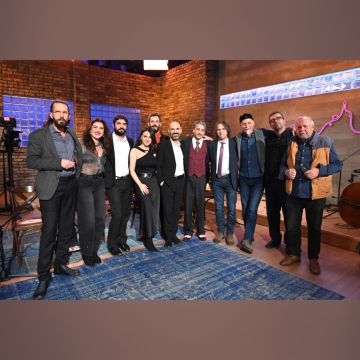 ΕΡΤ1: #Παρέα με τον Γιώργο Κουβαρά – Αφιέρωμα στον Γιάννη Παπαϊωάννου και στον Δημήτρη Γκόγκα (Μπαγιαντέρα)