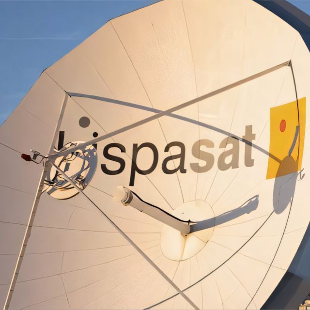 Η ισπανική Indra εξαγοράζει την Hispasat