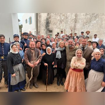 17 Κλωστές: Ολοκληρώθηκαν τα γυρίσματα της νέας σειράς της COSMOTE TV