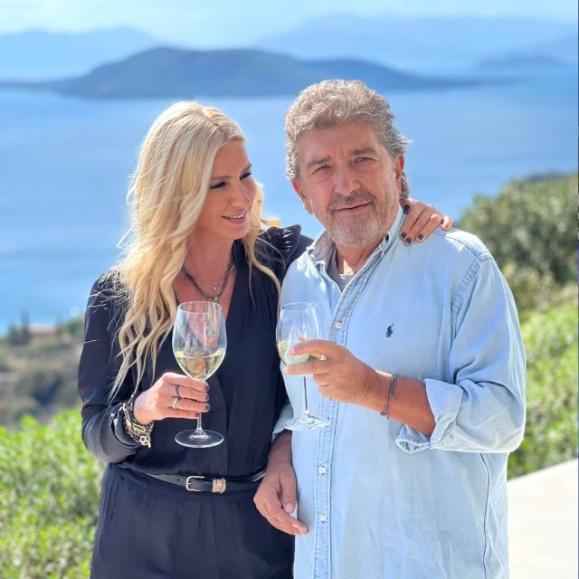 O Κώστας Βαρώτσος στην εκπομπή «Art Week» με τη Λένα Αρώνη