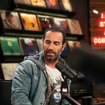 Λαϊκό Βινύλιο; Ακούσατε καλά. Για πρώτη φορά μεγάλο λαϊκό πάρτυ