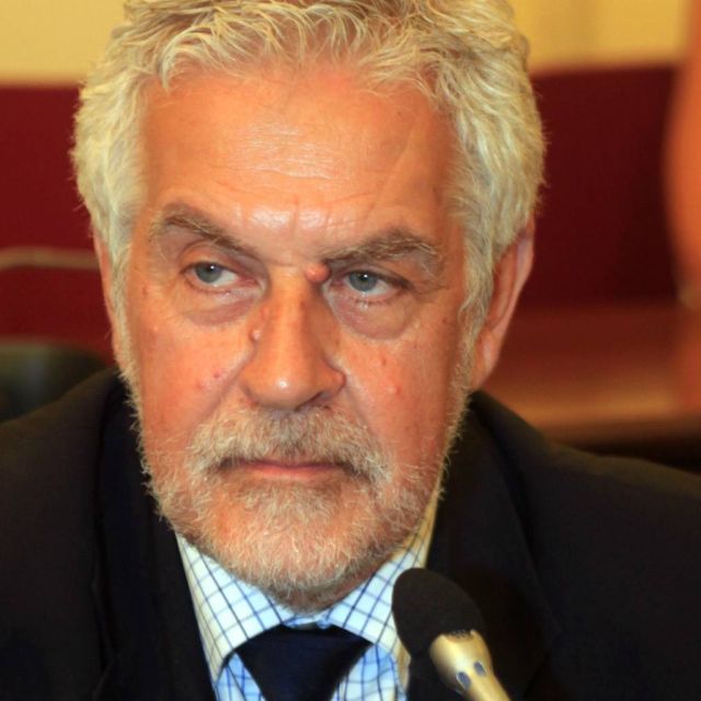 Ο Νίκος Σίμος επικεφαλής στο κανάλι της Βουλής