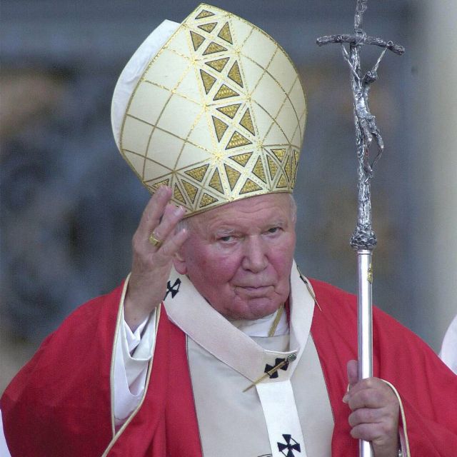 Η Eutelsat καλύπτει την αγιοποίηση του Ιωάννη ΧXIII και Ιωάννη Παύλου II