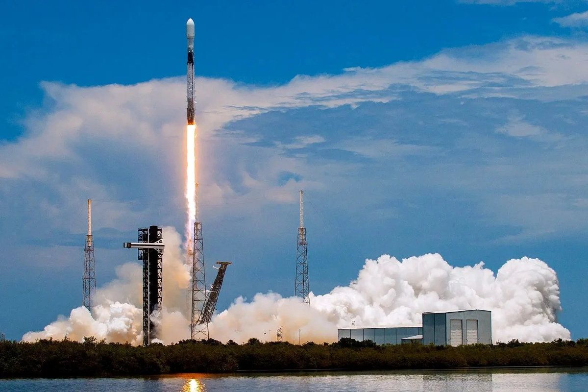 Το Starlink V3 υπόσχεται ταχύτητες internet συγκρίσιμες με οπτικές ίνες μέσω δορυφόρου