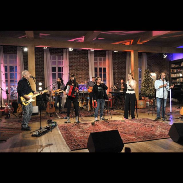 Θεοφάνια με το «Μουσικό Κουτί» και τους Βασίλη Καζούλη, Στάθη Δρογώση, Μιρέλα Πάχου