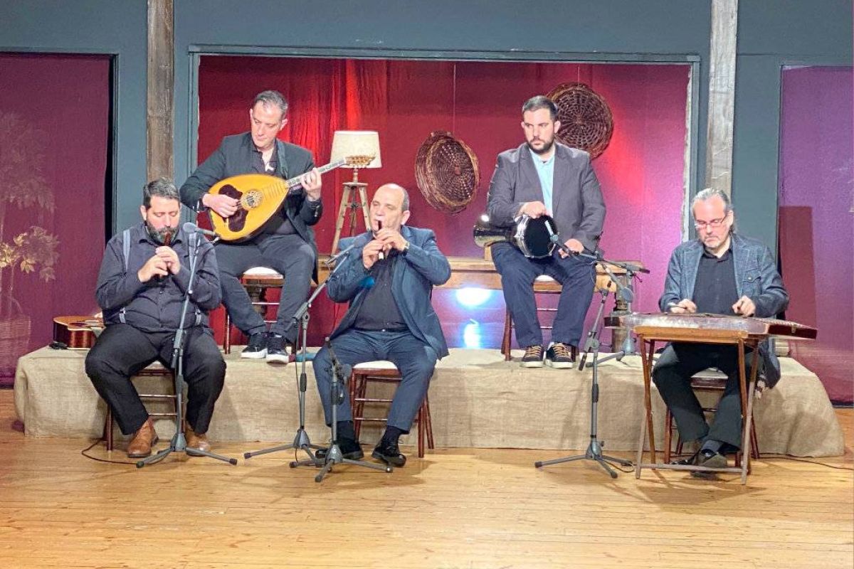 76caa299ad3544fa236964ddb2acf55b XL 258c1053