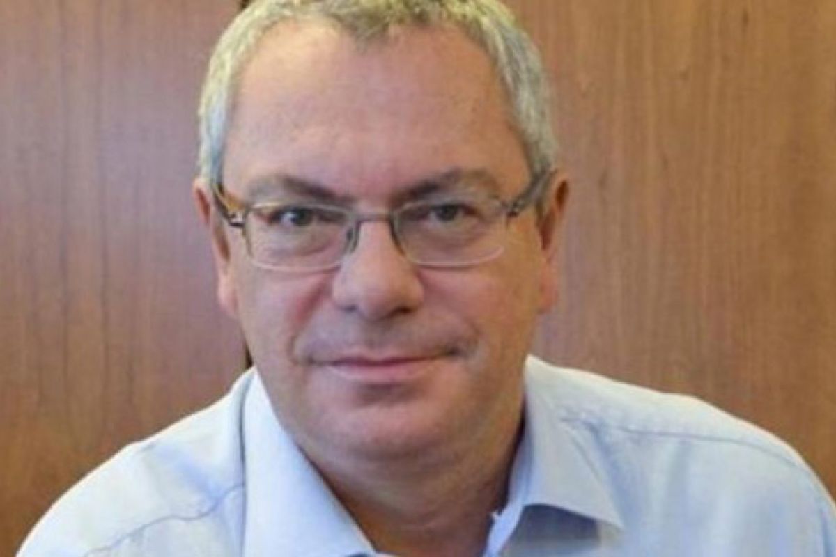 Ο Μαλέλης στο control room του ΣΚΑΙ