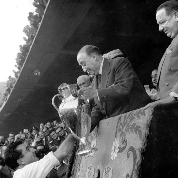 Το ντέρμπι Ρεάλ – Ατλέτικο υπό κοινωνικό πρίσμα και… Φράνκο