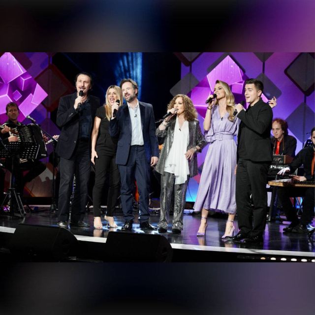 Mια μαγική νύχτα με την αγαπημένη Γλυκερία και εκλεκτούς καλεσμένους στο εορταστικό «Δυνατά» της ΕΡΤ1, με τον Κωστή Μαραβέγια