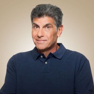 Ο Γιάννης Μπέζος υποδέχεται τον Γιώργο Χατζηνάσιο στο «Ό,τι αγαπώ»