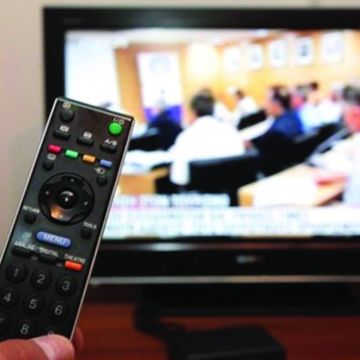 Νέο τέλος στη συνδρομητική τηλεόραση εξετάζει η κυβέρνηση