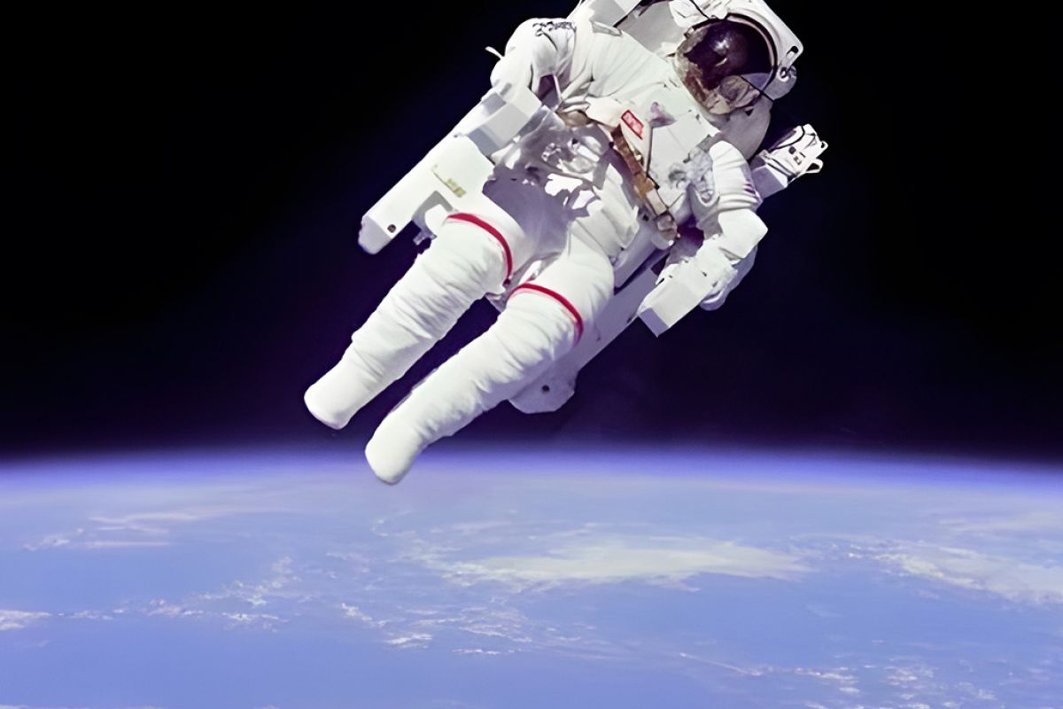 man in space 29cdea4d