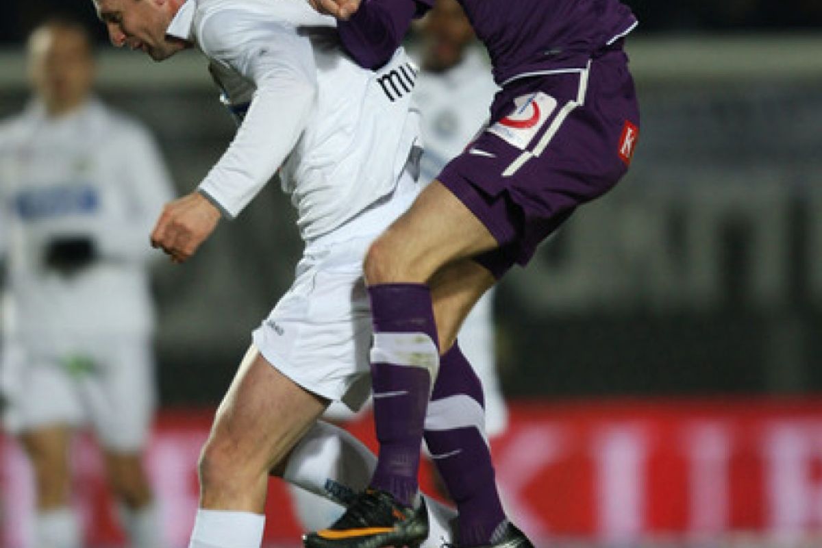 Ελεύθερες ή μέσω emu ποδοσφαιρικές μεταδόσεις