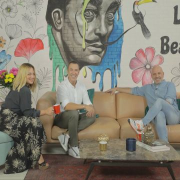 DOT. Πρεμιέρα, Σάββατο 12 Οκτωβρίου και κάθε Σάββατο και Κυριακή στις 12.15 στον ΣΚΑΪ