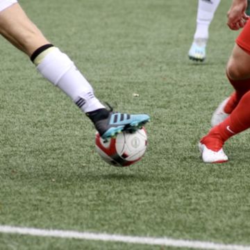 Broadcast εναντίον Streaming: Ο απόλυτος οδηγός για να παρακολουθήσετε το αιώνιο ντέρμπι