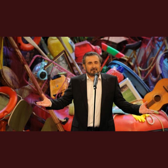 Ο Λάκης Λαζόπουλος επιστρέφει στην τηλεόραση με το Αλ Τσαντίρι Νιουζ