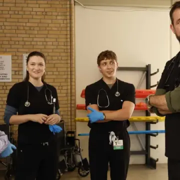 Το φινάλε της 2ης σεζόν του The Pitt απογείωσε την τηλεθέαση της σειράς στο HBO Max