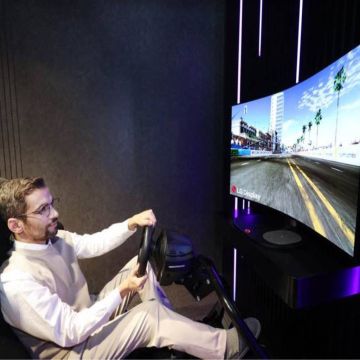Η LG παρουσιάζει οθόνη gaming 48” OLED που κυρτώνει όποτε θέλει ο χρήστης