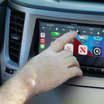 Η εξέλιξη της ψυχαγωγίας μέσα στο αυτοκίνητο: Οθόνες αφής: Από τα ραδιόφωνα ΑΜ στις οθόνες αφής