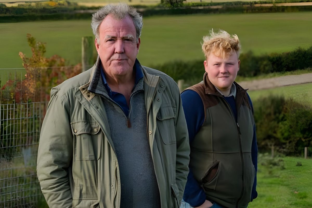 Clarksons Farm 3278930e